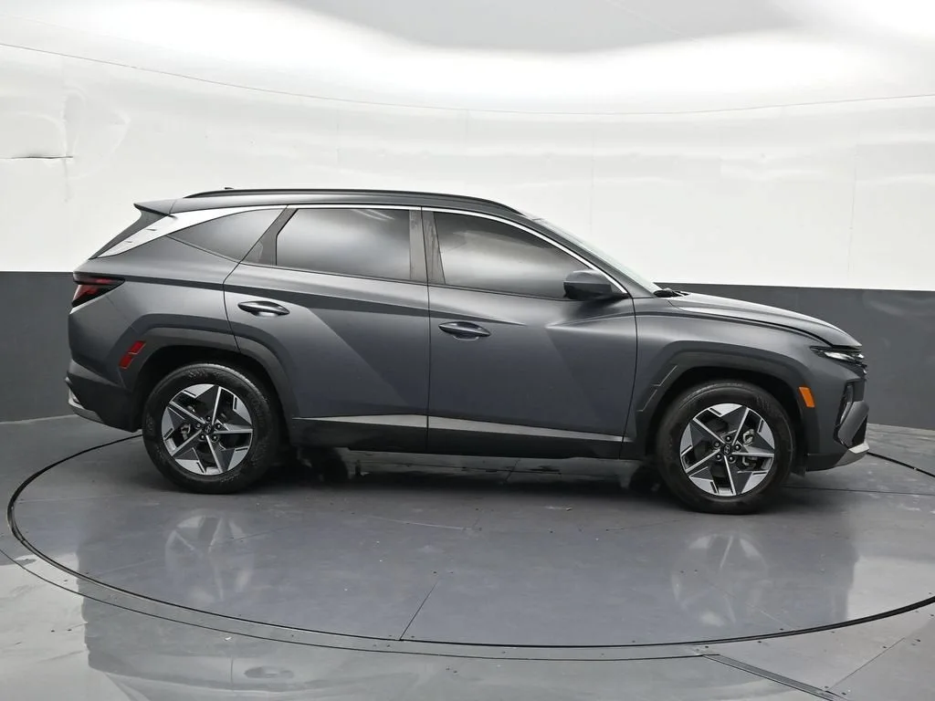 2025 Hyundai Tucson SEL photo 7