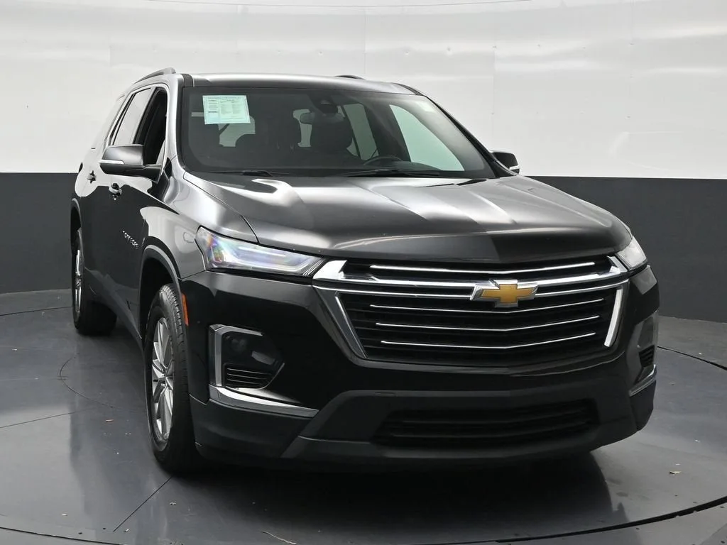 2023 Chevrolet Traverse LT Cloth photo 7