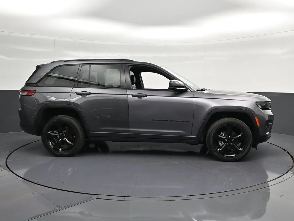 2024 Jeep Grand Cherokee Altitude X photo 4