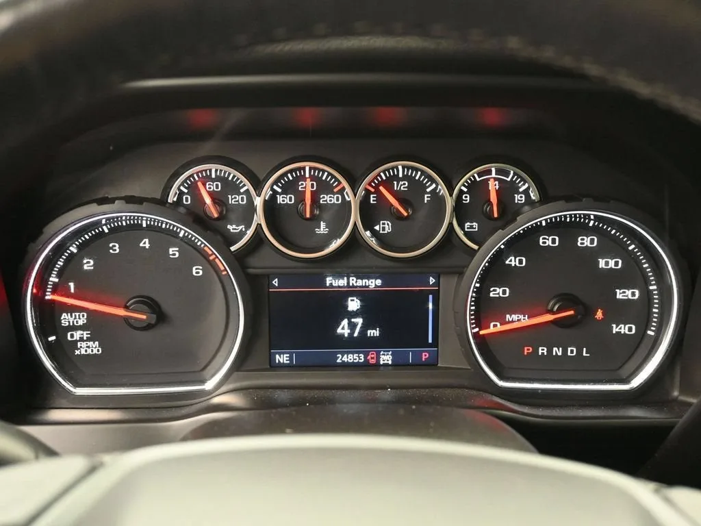 2020 Chevrolet Silverado 1500 RST photo 11