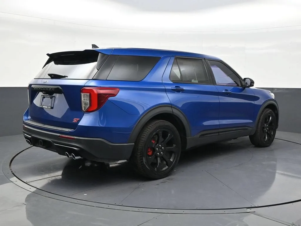2022 Ford Explorer ST photo 5