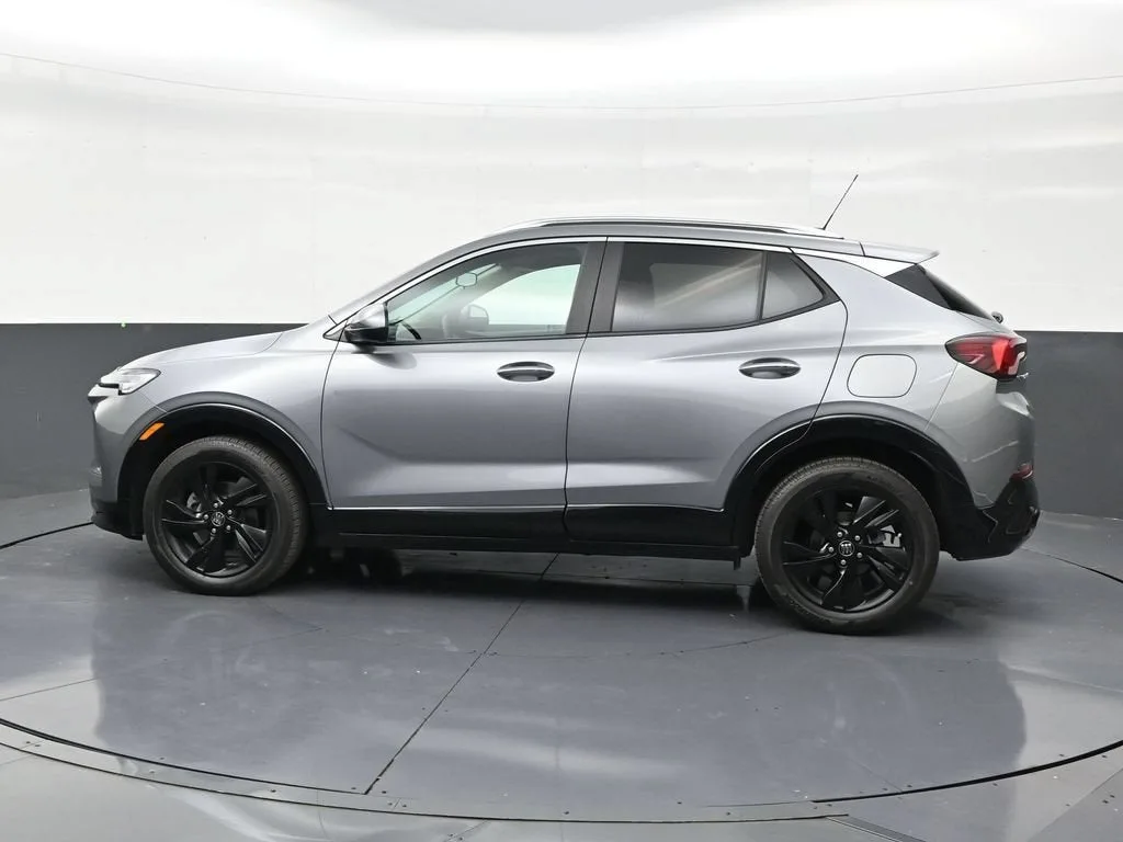 2024 Buick Encore GX Sport Touring photo 2