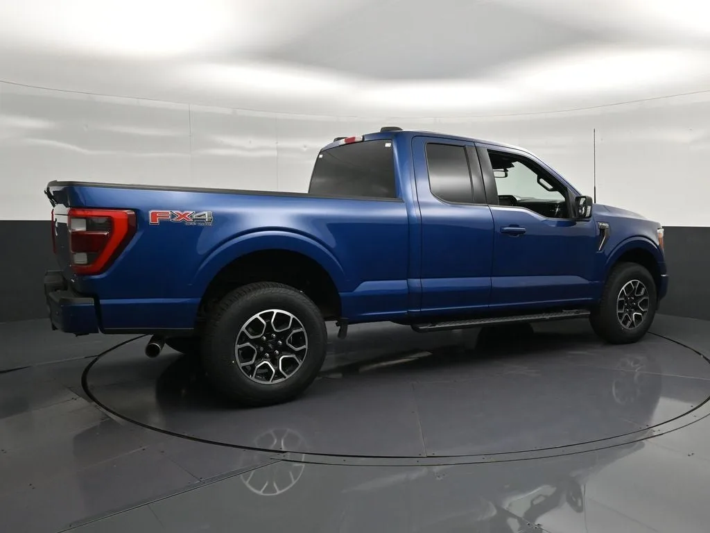 2023 Ford F-150 XLT photo 3