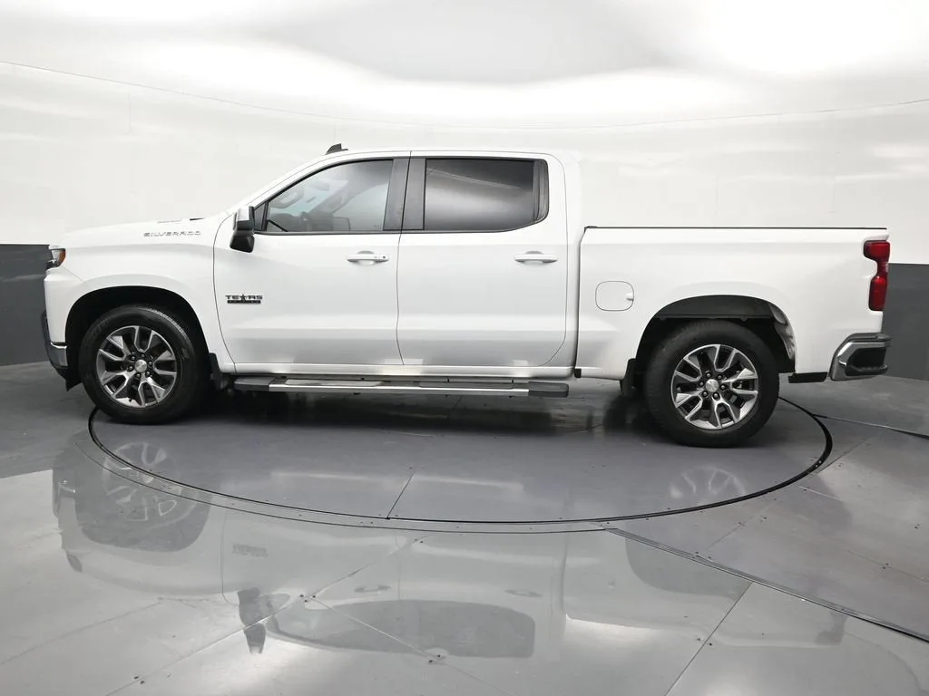 2021 Chevrolet Silverado 1500 LT photo 2