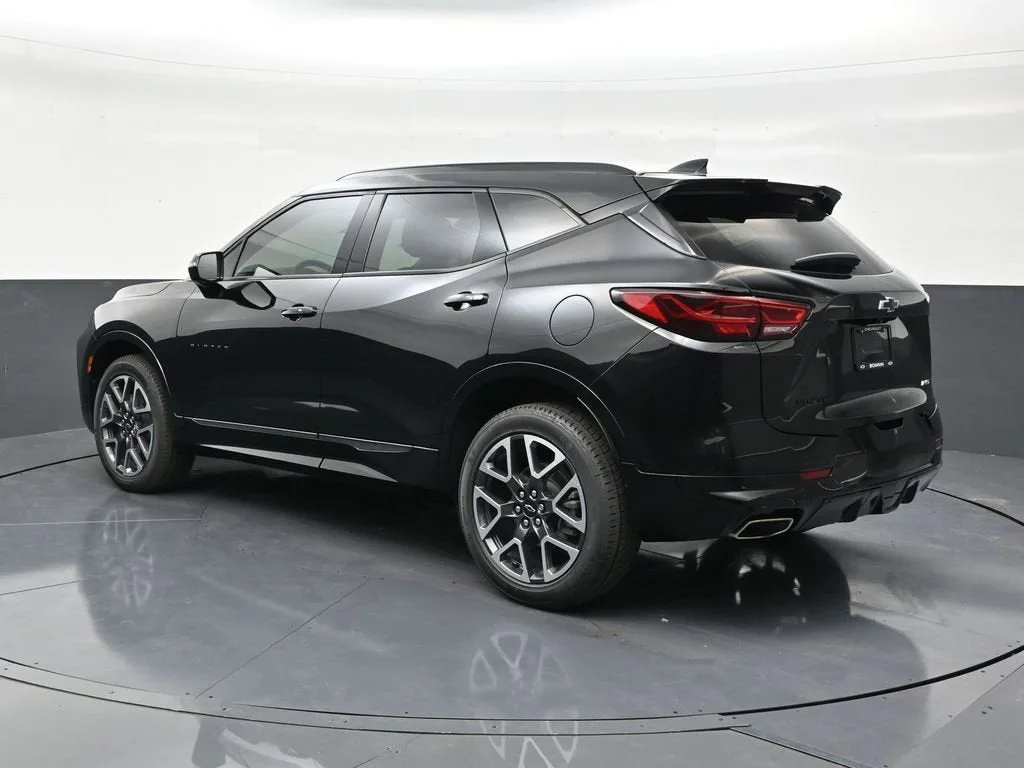 2023 Chevrolet Blazer RS photo 3