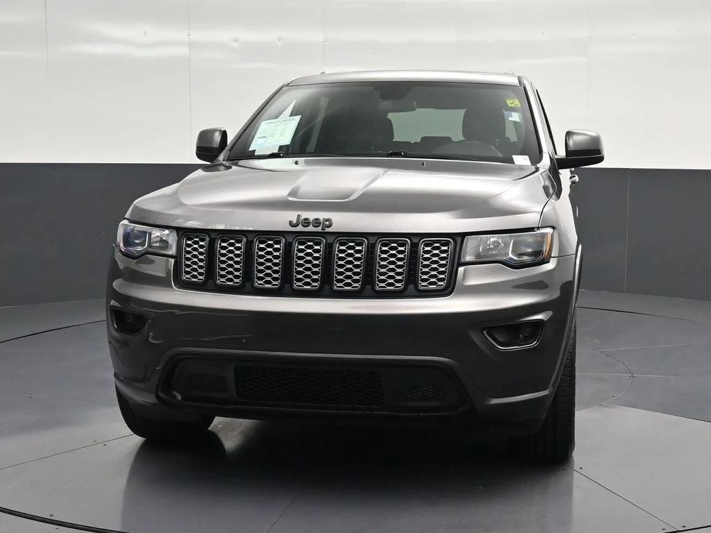 2021 Jeep Grand Cherokee Laredo X photo 6