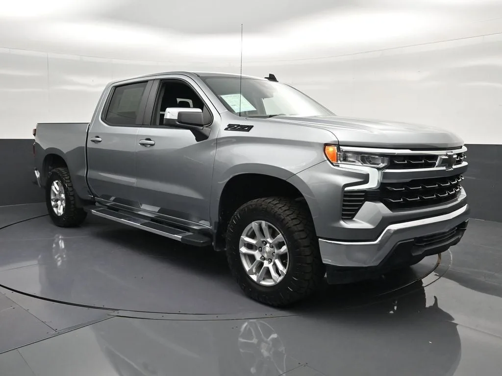 2023 Chevrolet Silverado 1500 LT photo 5