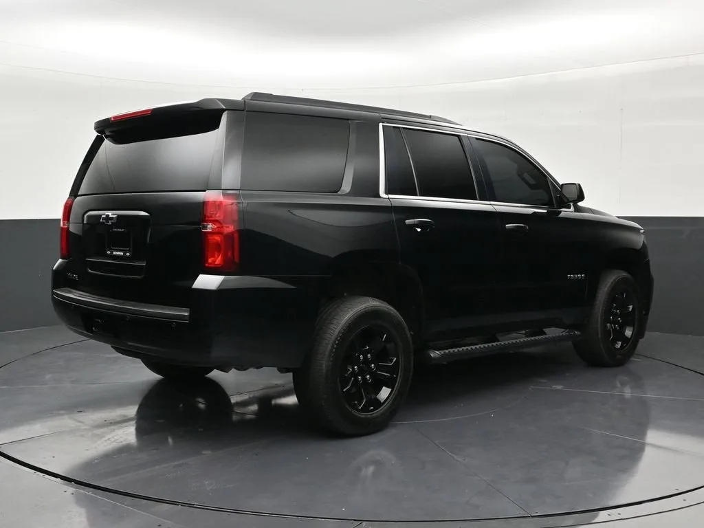 2019 Chevrolet Tahoe LS photo 5
