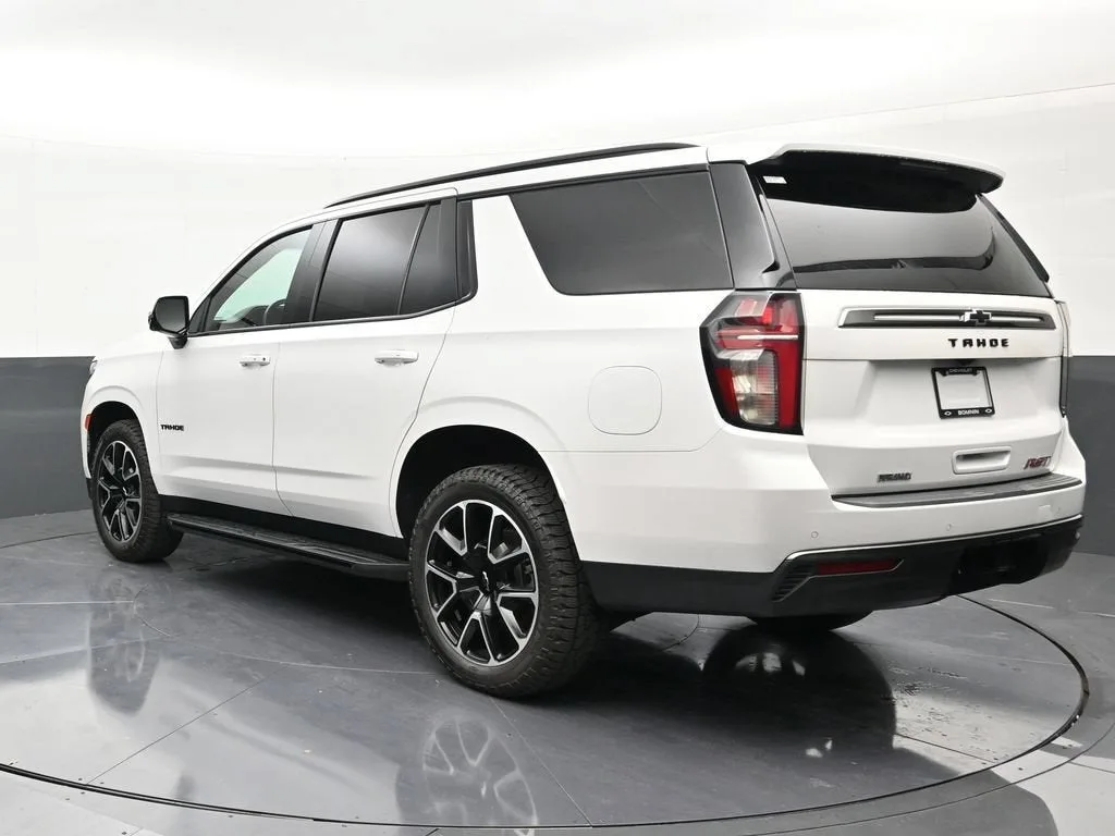 2022 Chevrolet Tahoe RST photo 3