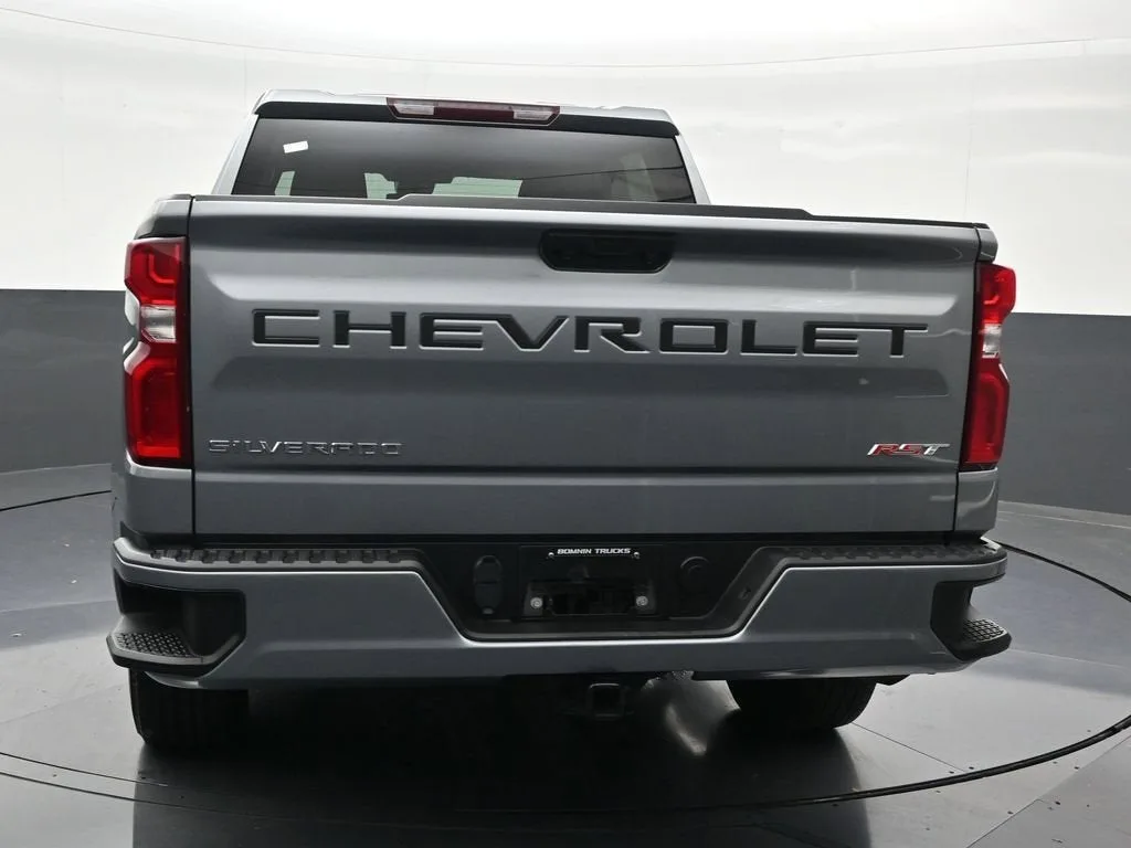 2023 Chevrolet Silverado 1500 RST photo 4