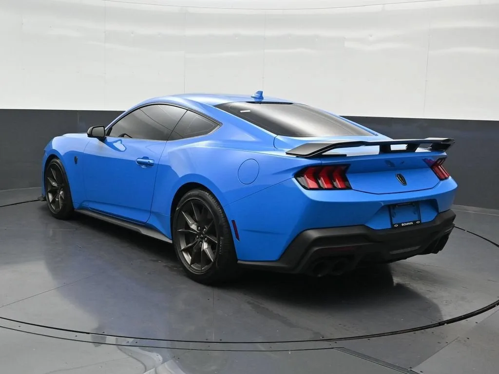 2024 Ford Mustang Dark Horse photo 3