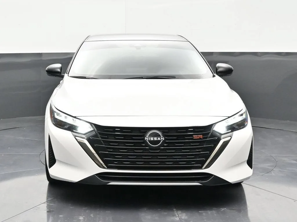 2024 Nissan Sentra SR Xtronic CVT photo 8