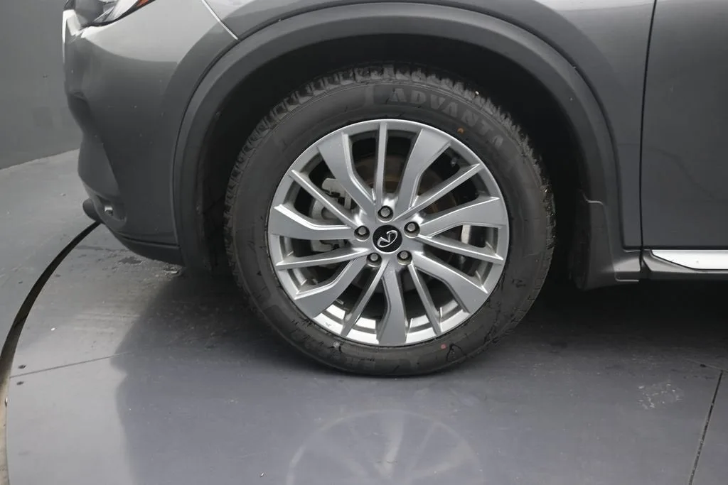 2023 INFINITI QX50 LUXE AWD photo 10