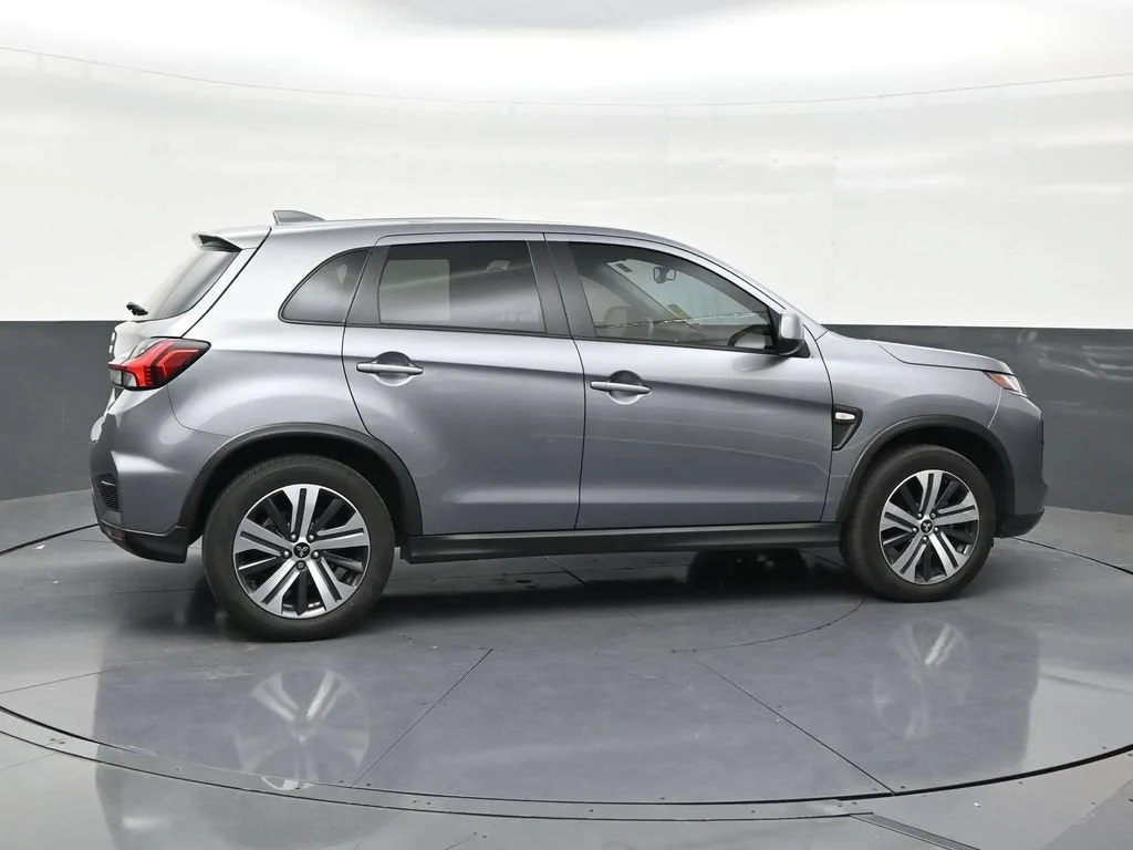 2022 Mitsubishi Outlander Sport 2.0 ES 2WD photo 7