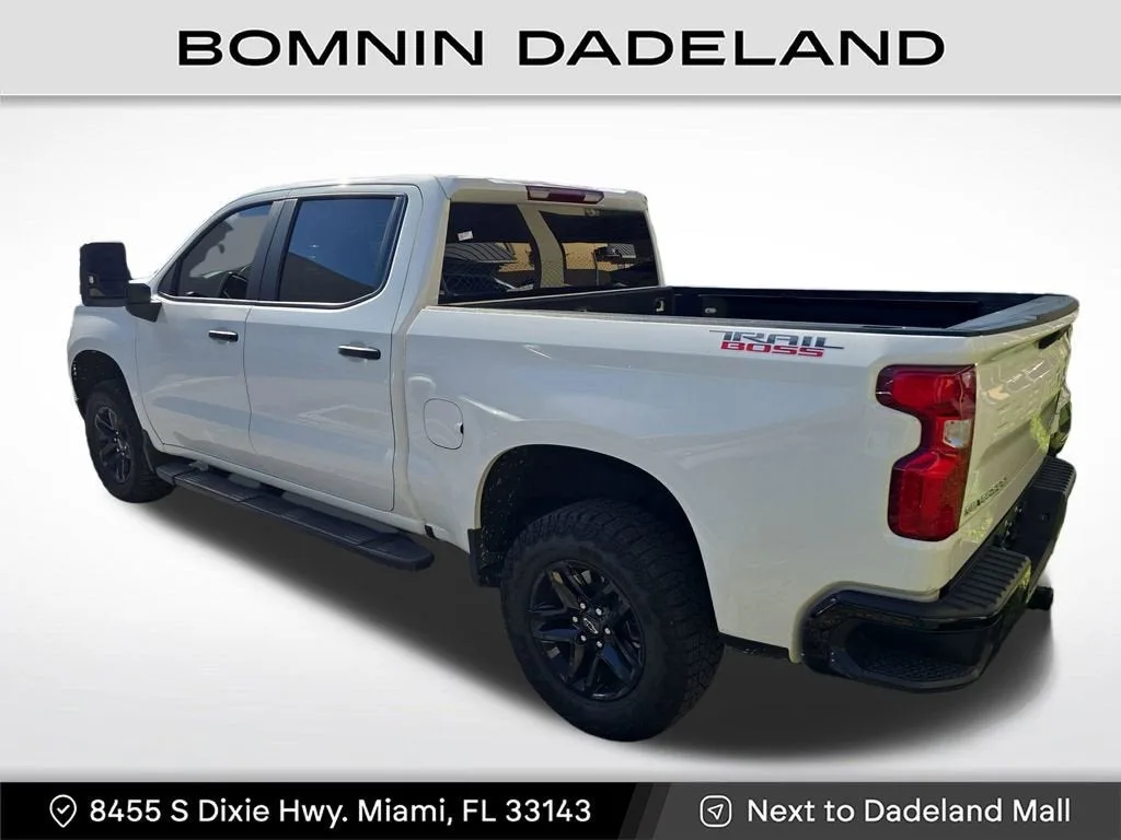 2025 Chevrolet Silverado 1500 Custom Trail Boss photo 3
