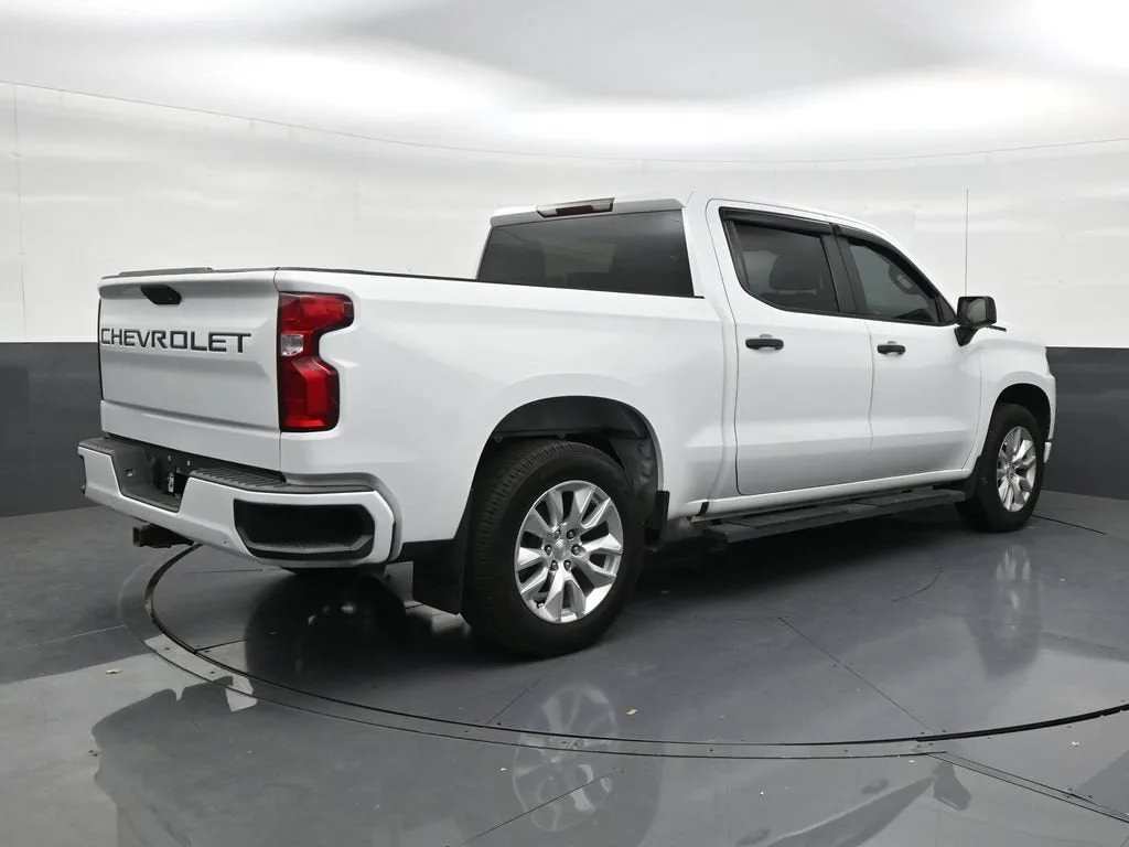 2021 Chevrolet Silverado 1500 Custom photo 5
