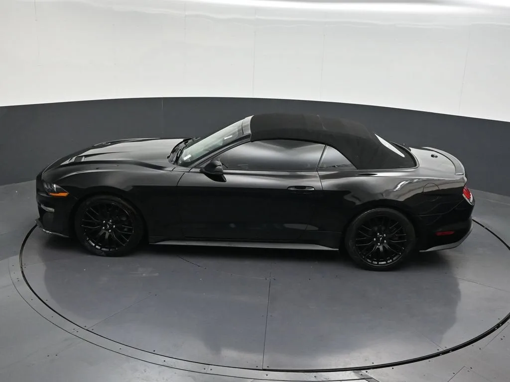 2020 Ford Mustang EcoBoost Premium Convertible photo 11