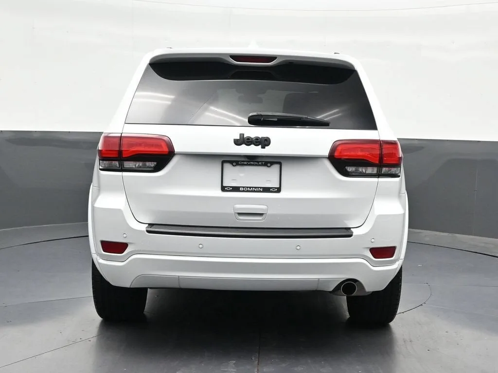 2021 Jeep Grand Cherokee Laredo X 4x2 photo 4