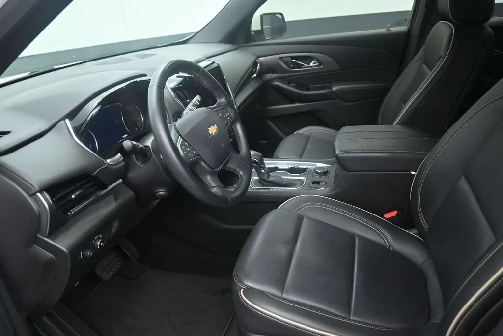 2023 Chevrolet Traverse Premier photo 12
