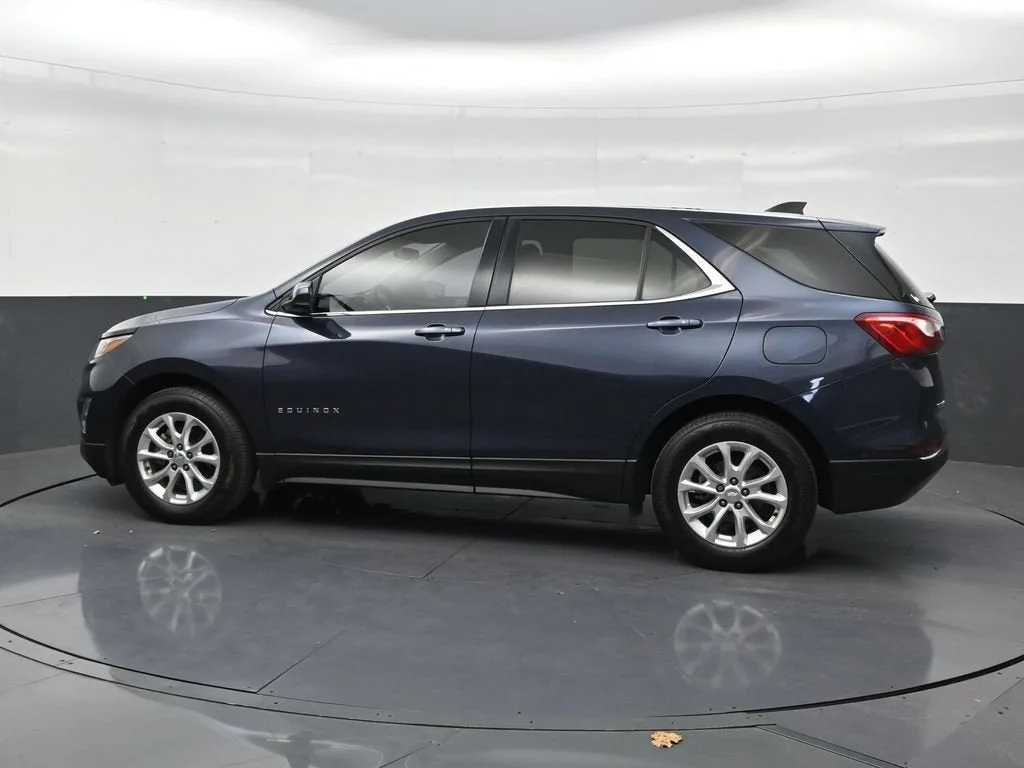 2020 Chevrolet Equinox LS photo 2