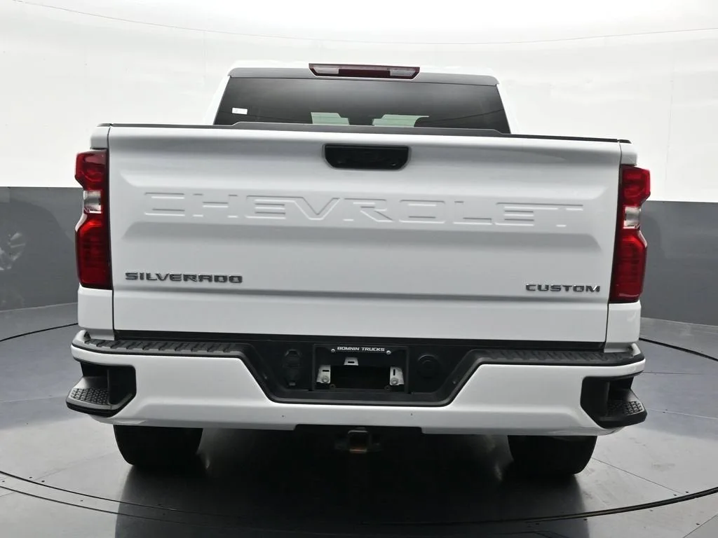 2024 Chevrolet Silverado 1500 Custom photo 4