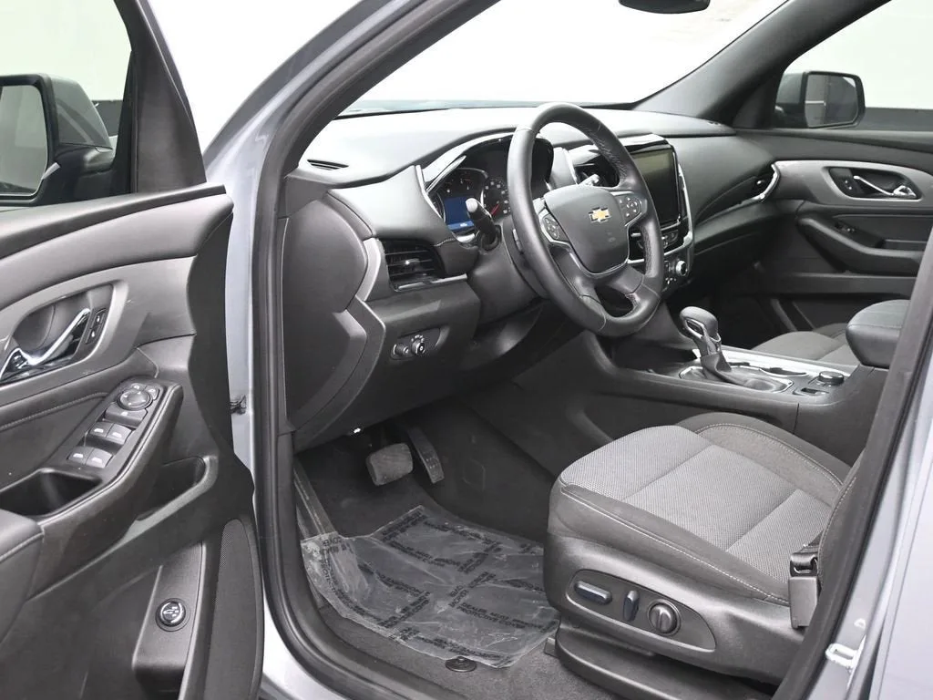 2024 Chevrolet Traverse Limited LT Cloth photo 10