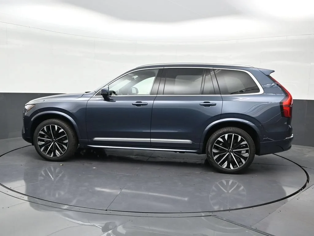 2026 Volvo XC90 Plus photo 2