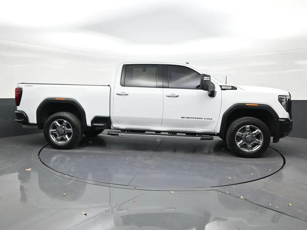 2025 GMC Sierra 2500 HD SLT photo 6