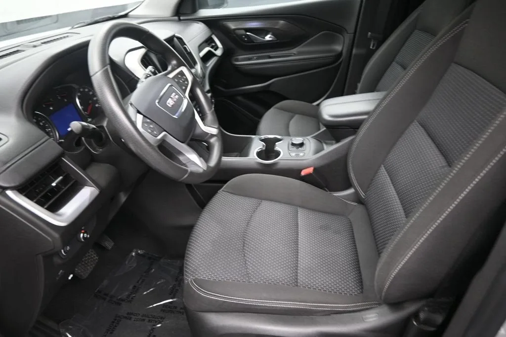 2022 GMC Terrain SLE photo 12