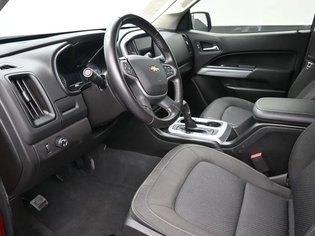 2021 Chevrolet Colorado 2WD LT photo 11