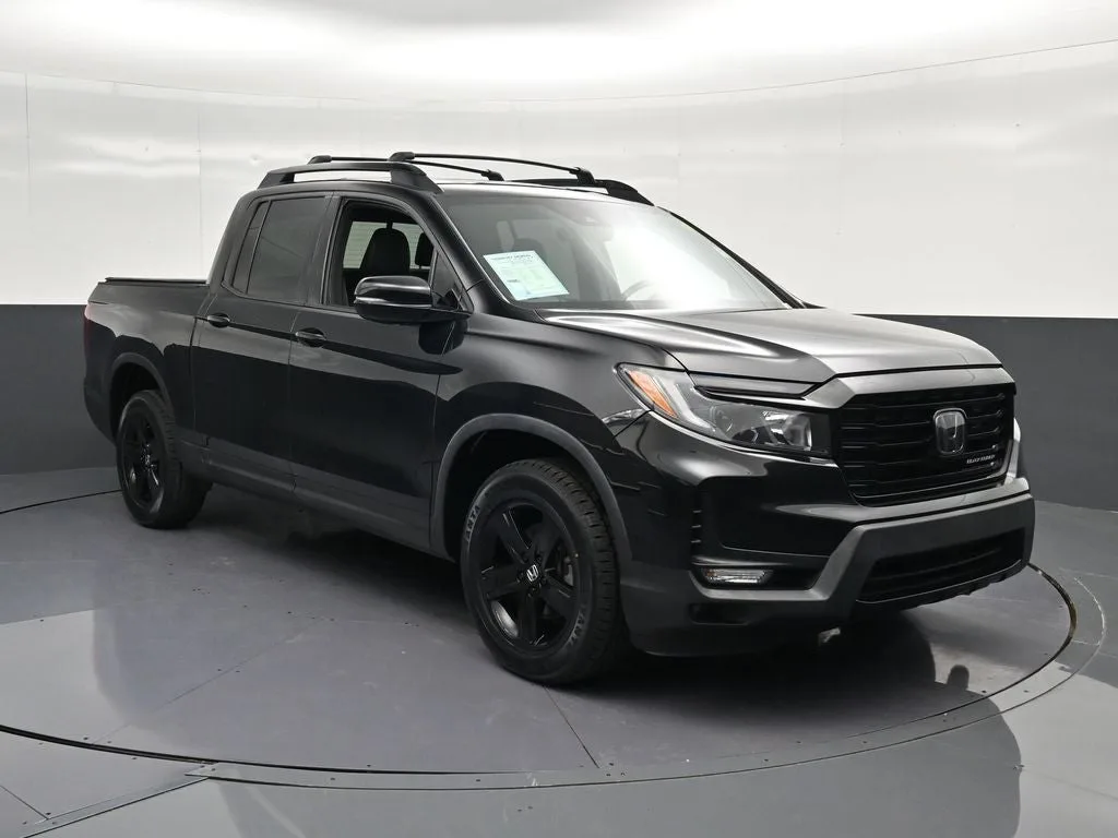 2023 Honda Ridgeline Black Edition photo 5
