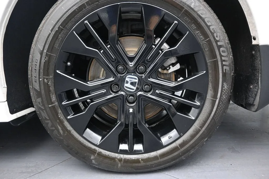 2026 Honda Odyssey Sport-L photo 9
