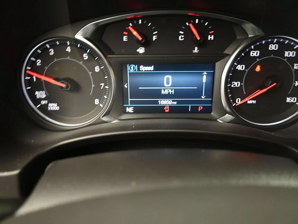 2024 GMC Terrain SLE photo 12