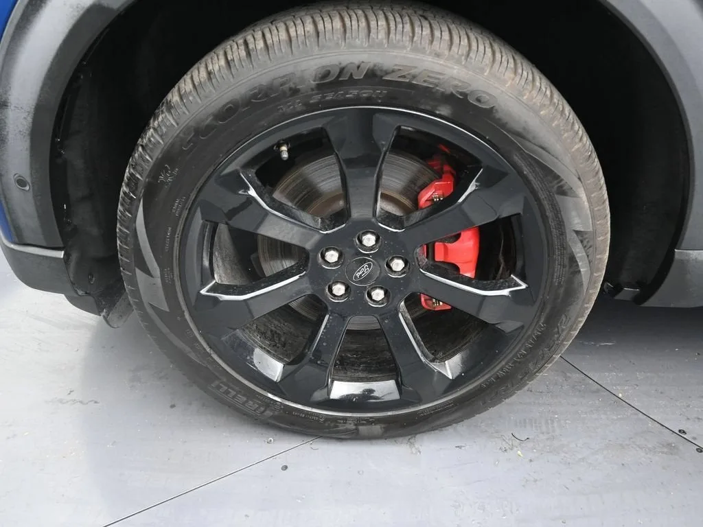 2022 Ford Explorer ST photo 10