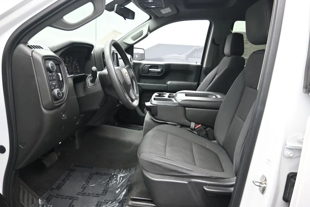 2020 Chevrolet Silverado 1500 Custom photo 10