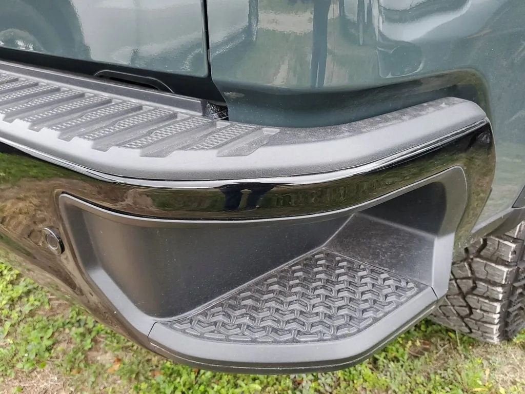 2025 Chevrolet Silverado 1500 ZR2 photo 10