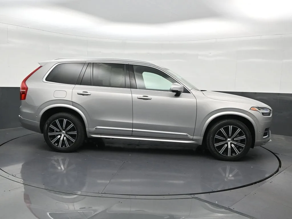 2024 Volvo XC90 B6 Plus Bright Theme 7-Seater photo 7