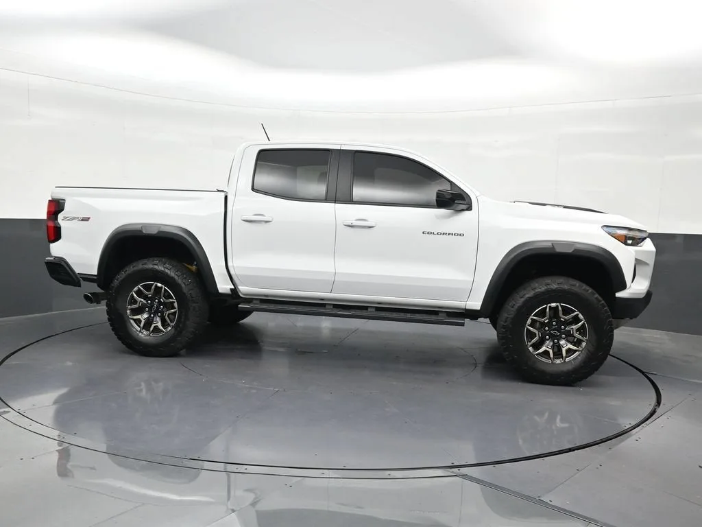 2024 Chevrolet Colorado ZR2 photo 7