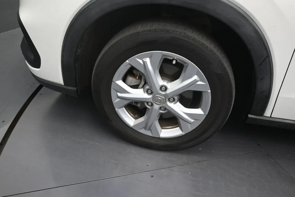 2023 Honda HR-V 2WD LX photo 9