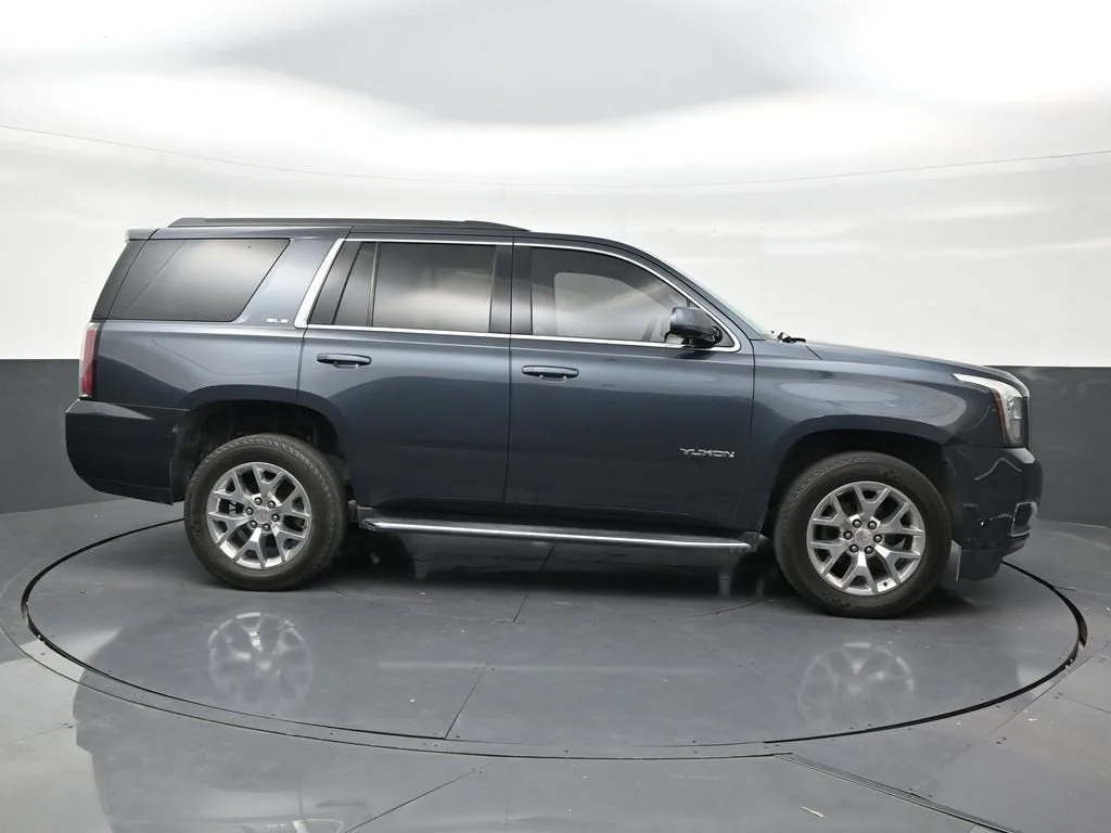 2019 GMC Yukon SLE photo 6