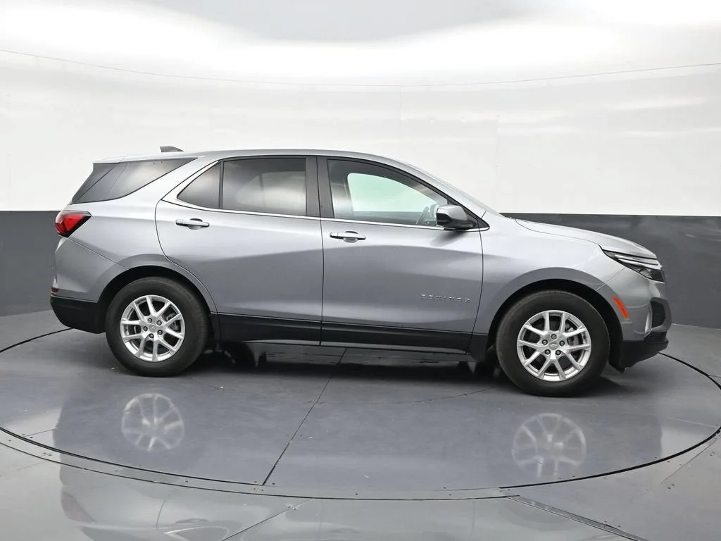 2024 Chevrolet Equinox LT photo 6