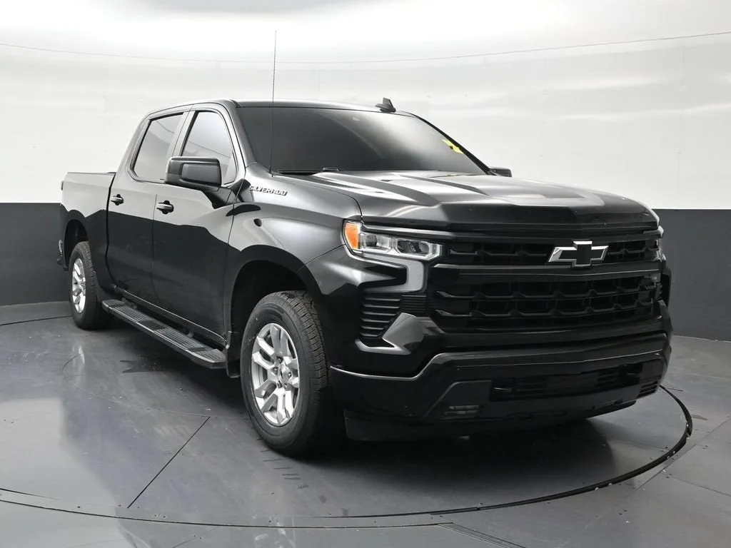 2023 Chevrolet Silverado 1500 RST photo 7