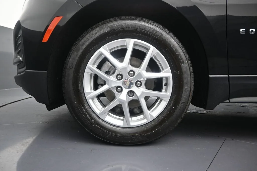 2024 Chevrolet Equinox LS photo 10