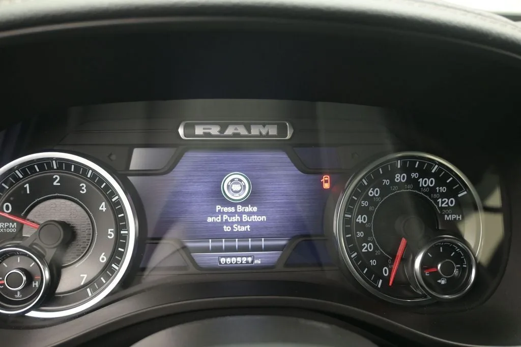 2023 RAM 1500 Laramie photo 11