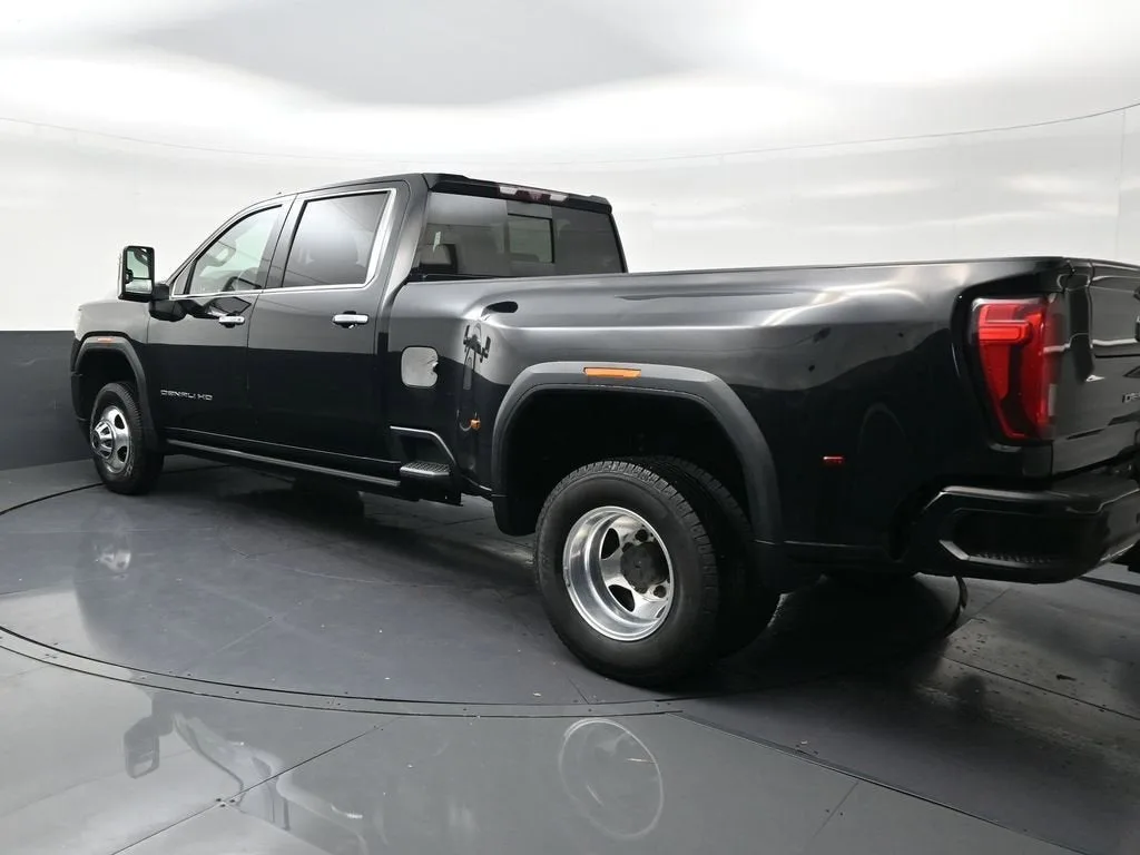 2021 GMC Sierra 3500 HD Denali photo 3