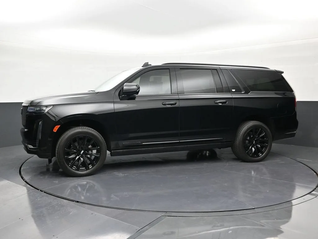 2024 Cadillac Escalade ESV Sport Platinum photo 5