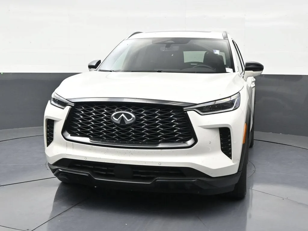 2025 INFINITI QX60 LUXE photo 8