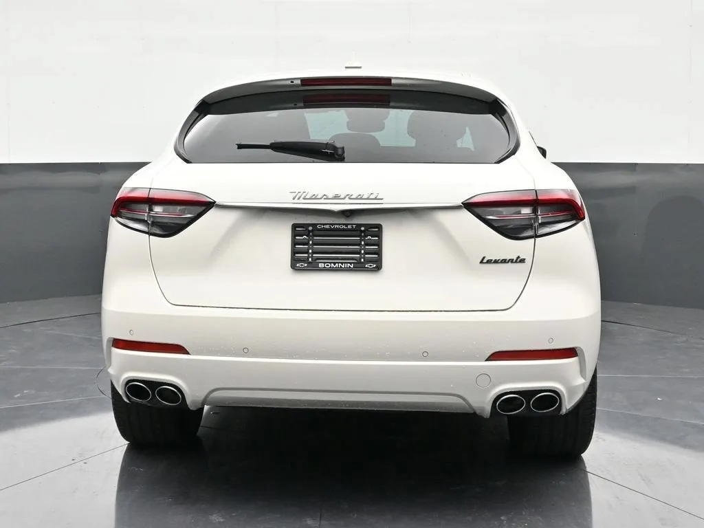 2024 Maserati Levante GT Ultima photo 2
