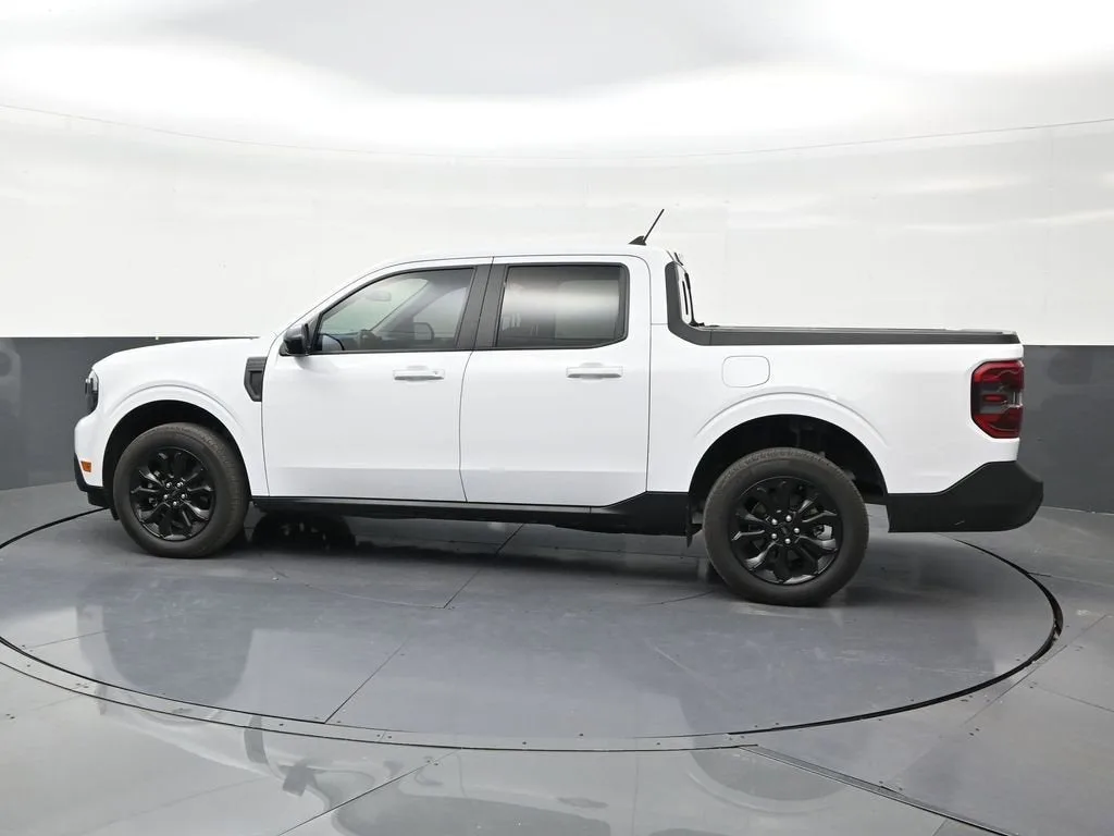2024 Ford Maverick Lariat photo 2