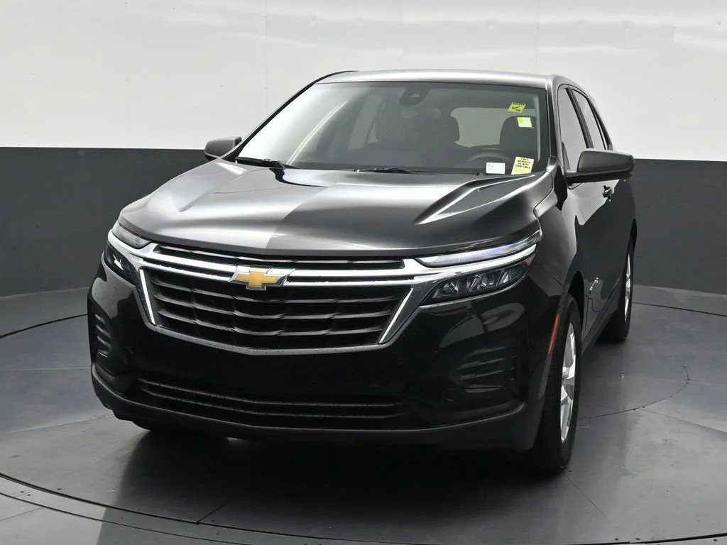 2023 Chevrolet Equinox LS photo 9